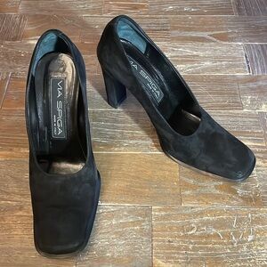 Vintage Via Spiga Suede Square Toe Heels🖤